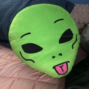 Ripndip alien pillow